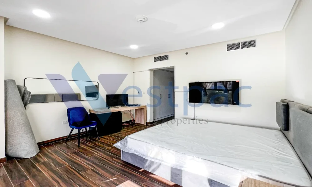 MODERN 2 BHK APARTMENT FOR RENT | FF | BALCONY small 2