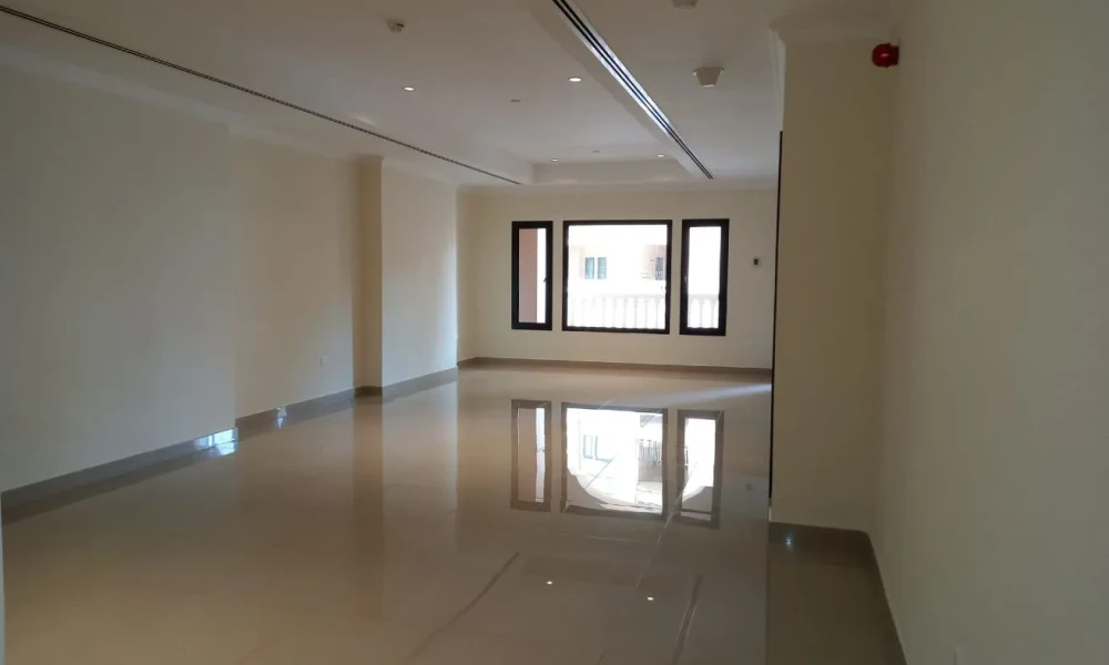 1BR UF W/ SPACIOUS BALCONY & GREAT AMENITIES small 1