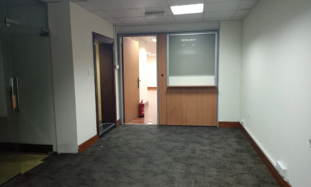 STORE FOR RENT | UNFURNISHED | DEDICATED PARKING - Image 9
