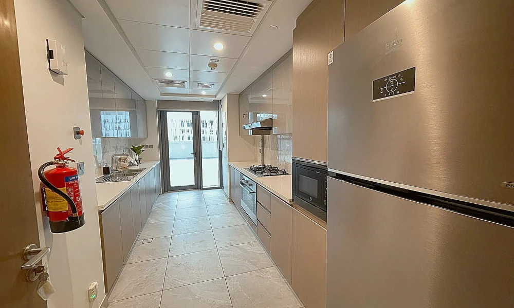 MODERN 2BR+MAIDROOM | BALCONY MARINA VIEWS - Image 7