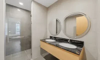 FULLY FURNISHED 1BR W/ BALCONY | SAUNA+STEAM ROOM - Image 6