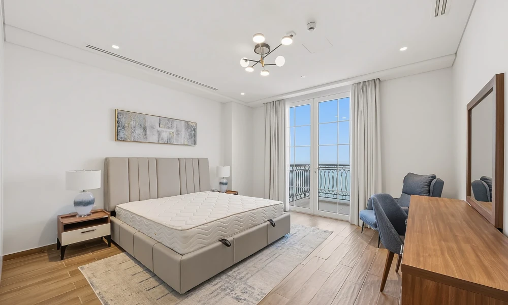FULLY FURNISHED 1BR W/ BALCONY | SAUNA+STEAM ROOM