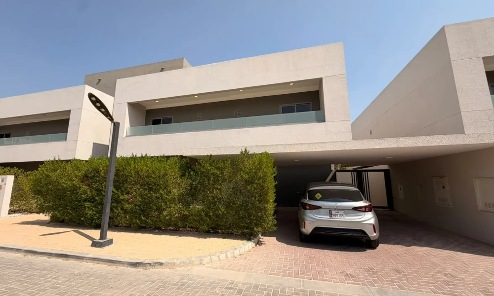 SPACIOUS 4BR VILLA | SEMI - FURNISHED | BALCONY - Image 9