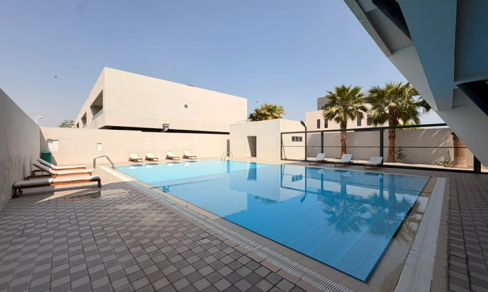 SPACIOUS 4BR VILLA | SEMI - FURNISHED | BALCONY