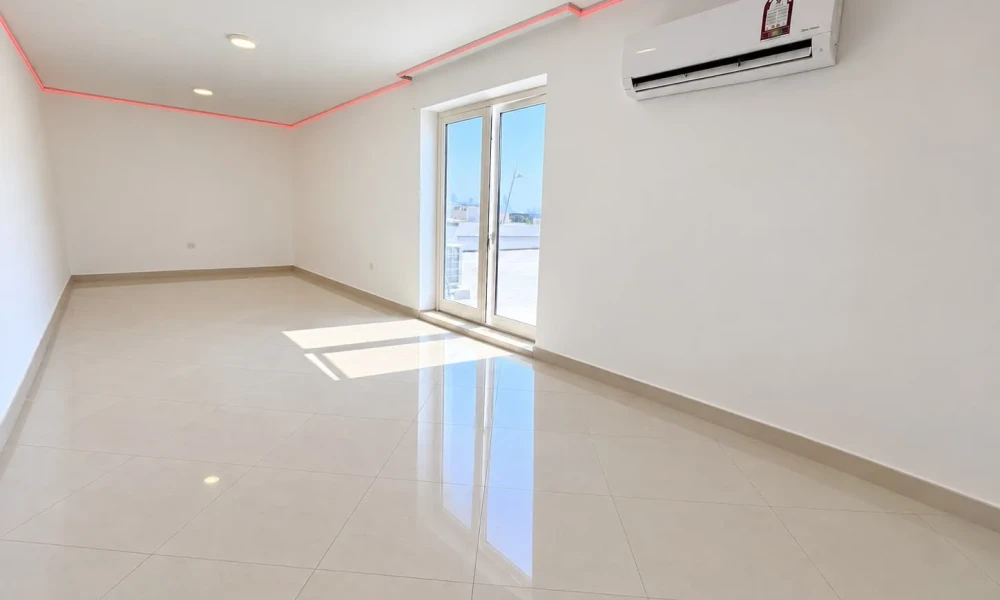 SPACIOUS 4BR VILLA | SEMI - FURNISHED | BALCONY small 2