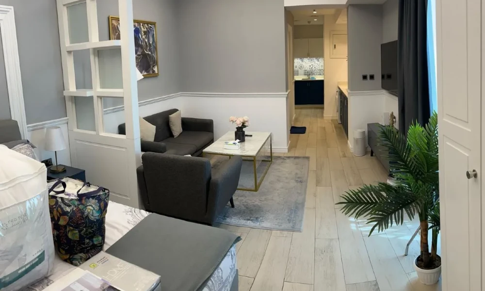 SPACIOUS STUDIO |GYM AND POOL | UTILITIES INCLUDED small 3