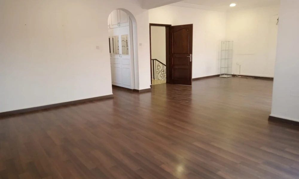SPACIOUS 5BR+MAID | PRIVATE POOL | PARKING - Image 4