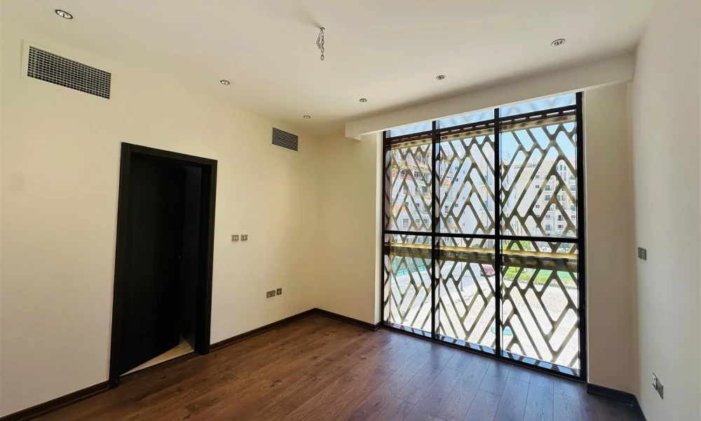 UNFURNISHED 2BR | BILLS INCLUDED | PRIME LOCATION small 1