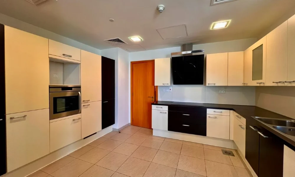 WATERFRONT 3BR + MAID | PRIVATE BALCONY | SEA VIEW - Image 7