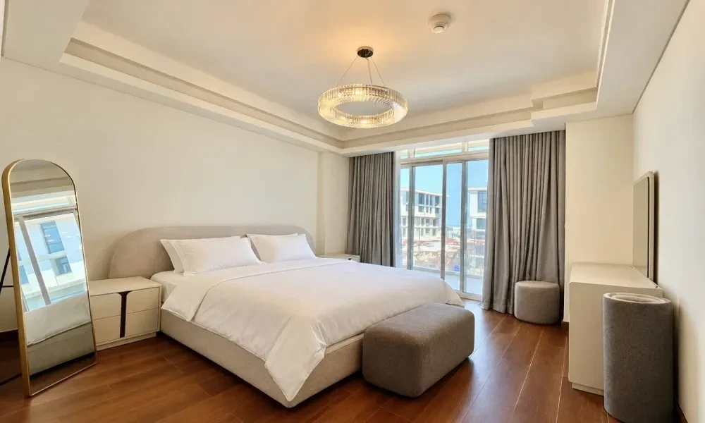 FURNISHED 2BR WITH MAID'S ROOM | BALCONY | CRYSTAL small 3