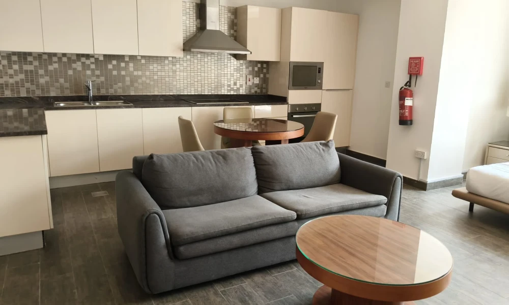 EXCLUSIVE FURNISHED STUDIO IN PORTO ARABIA small 2