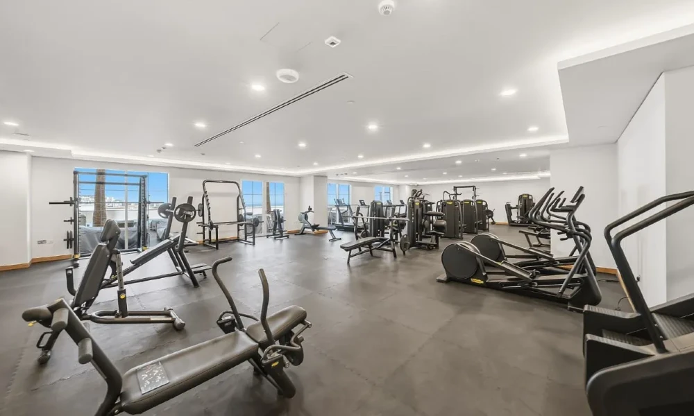 1BR W/BALCONY | SAUNA+STEAM ROOM - Image 9