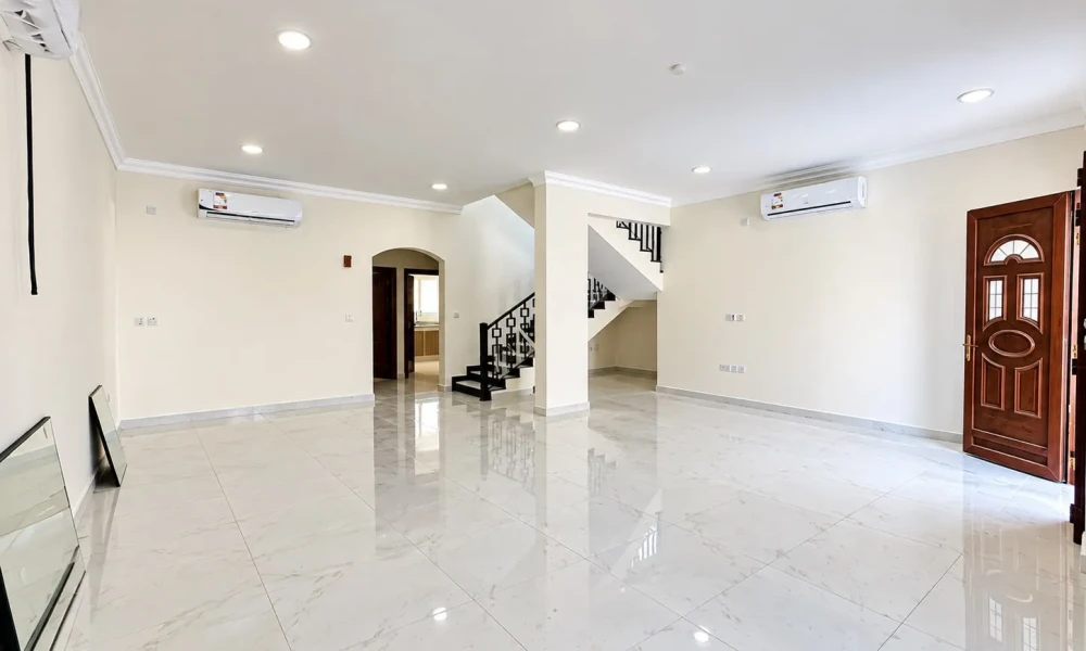 7 Master Bedrooms Villa For Rent  - Image 6