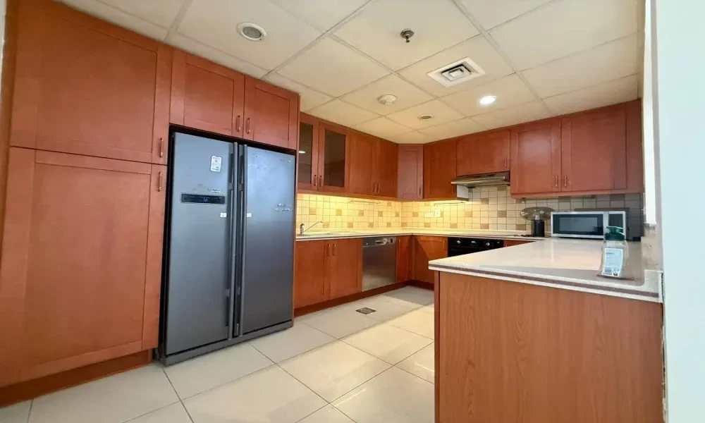 3 BR FURNISHED W/ BALCONY SEA AND MARINA VIEW - Image 7