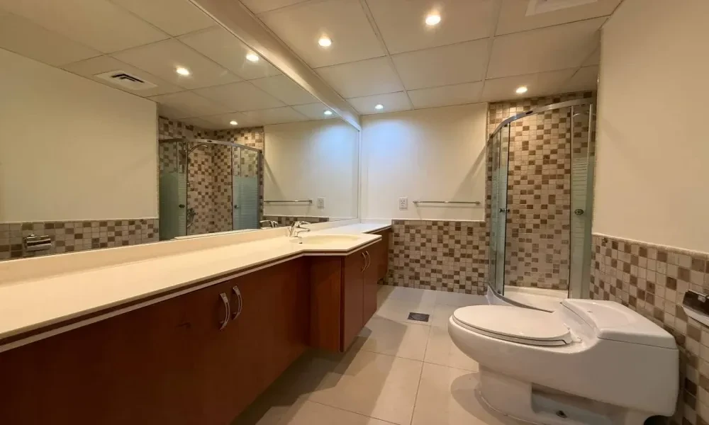 3 BR FURNISHED W/ BALCONY SEA AND MARINA VIEW - Image 9