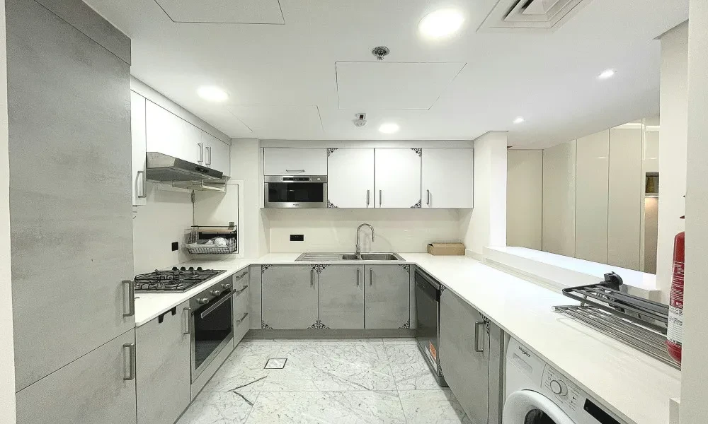 COZY URBAN LIVING 2 BEDROOM APARTMENT IN LUSAIL MARINA - Image 8