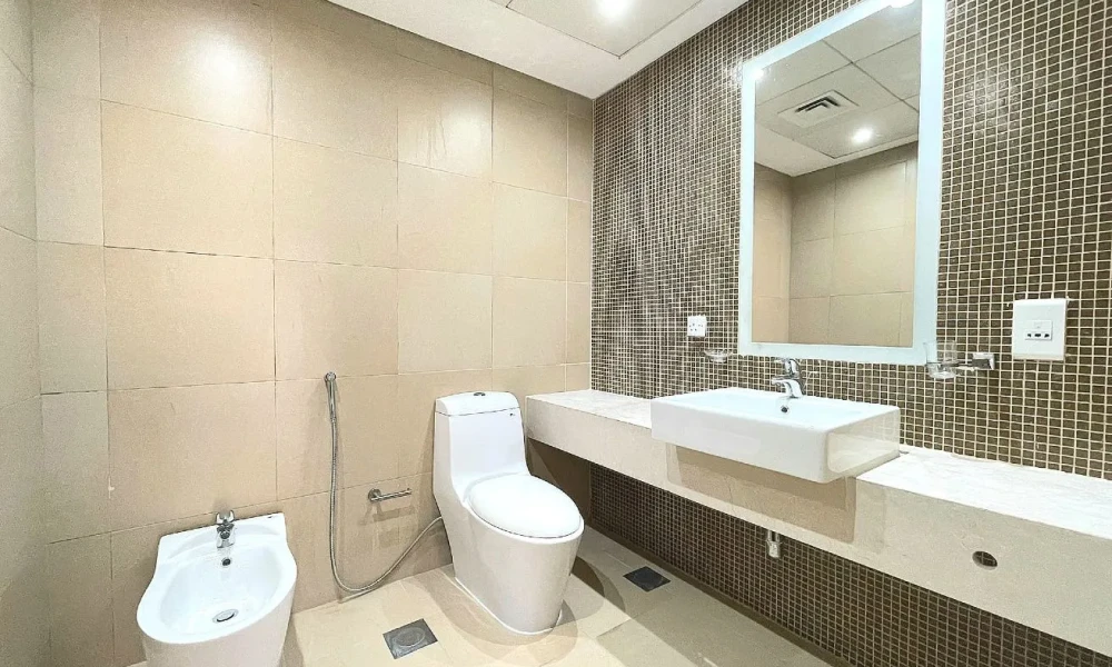 MODERN CITY LIVING | 1 BEDROOM FF APT | WEST BAY - Image 5