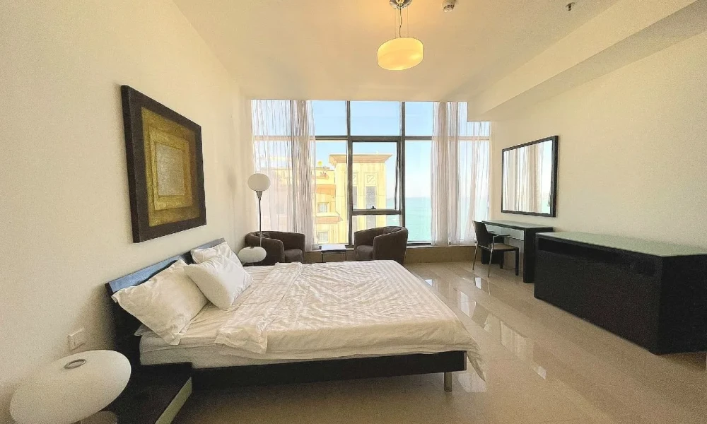 MODERN CITY LIVING | 1 BEDROOM FF APT | WEST BAY small 3