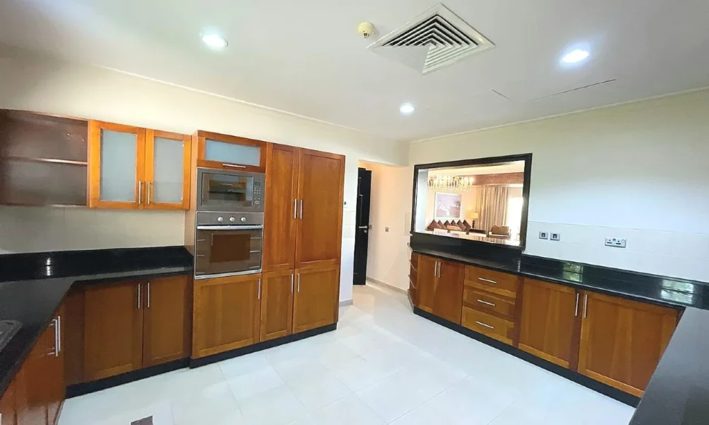 LUXURY 3BR VILLA + MAID| BALCONY | AMENITIES - Image 8