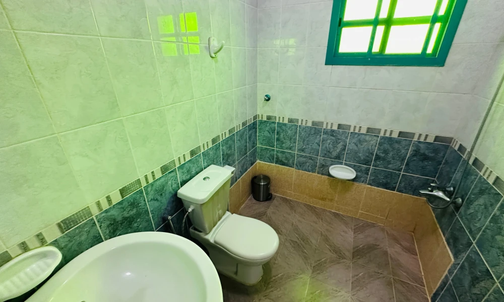 SPECIOUS 6BR VILLA | UNFURNISHED | POOL - Image 7