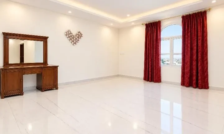 SPACIOUS  3BR | BILLS INCLUDED | PARKING AREA small 2