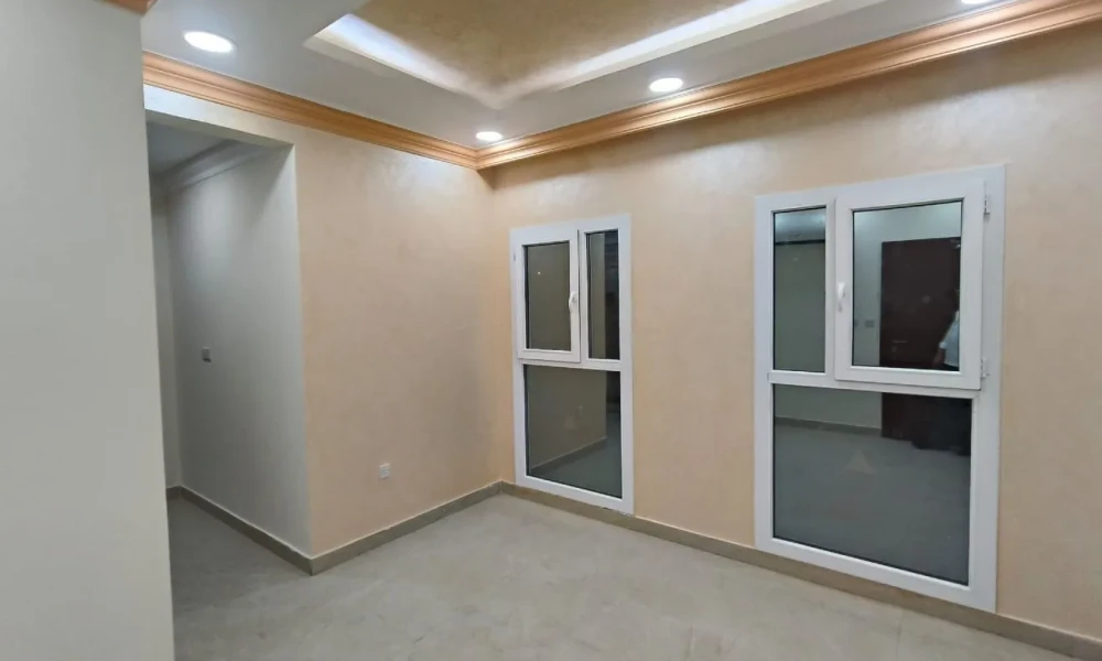 CONVENIENT LIVING | 1 BR UNFURNISHED | FOR RENT small 3
