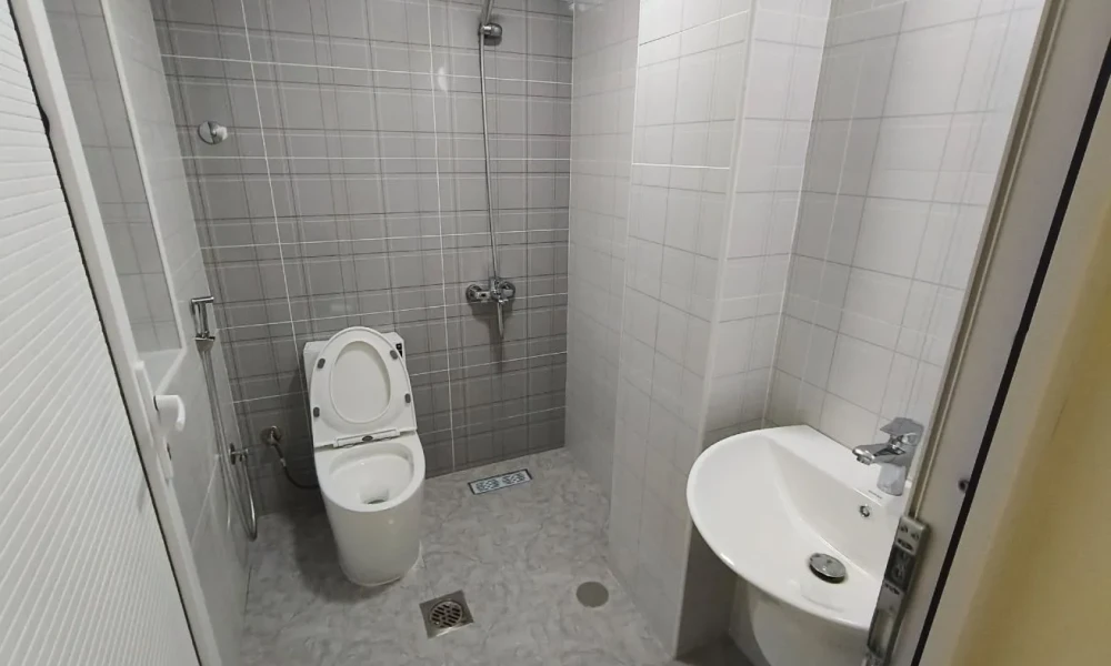 CONVENIENT LIVING | 1 BR UNFURNISHED | FOR RENT - Image 8