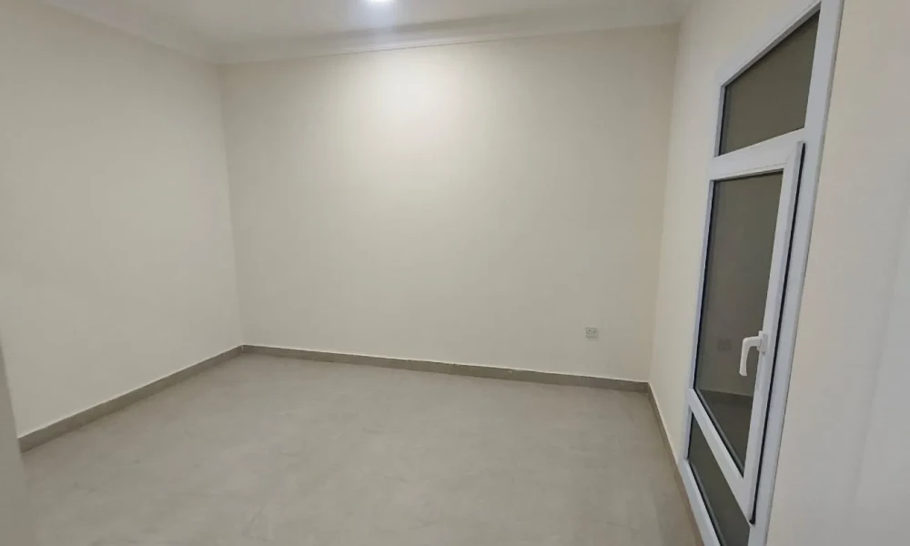 CONVENIENT LIVING | 1 BR UNFURNISHED | FOR RENT - Image 4