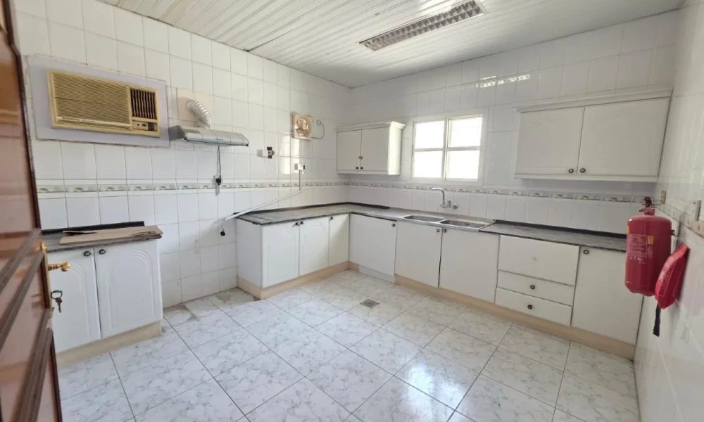 SPACIOUS 3BR VILLA | SEMI-FURNISHED |PARKING AREA - Image 6