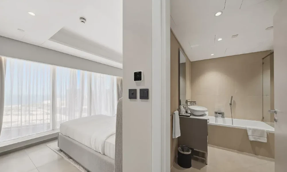 LUXURY 2 BR |BILLS INCLUDED | PREMIUM AMENITIES small 3