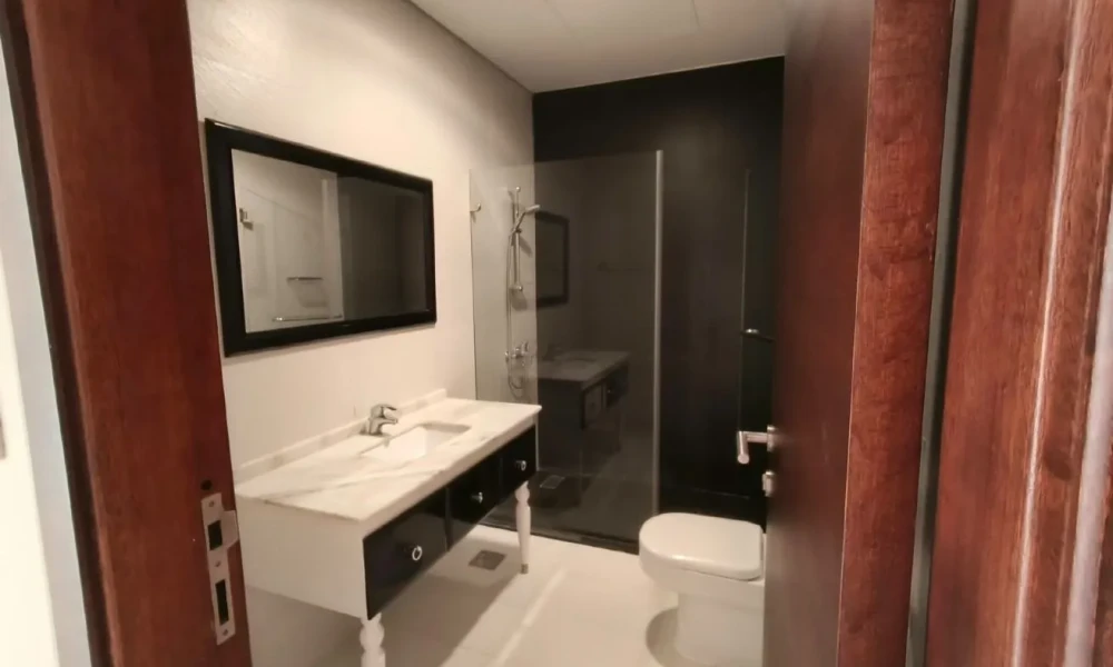 BILLS INCLUDED 2BR W/ BALCONY + PREMIUM AMENITIES - Image 5
