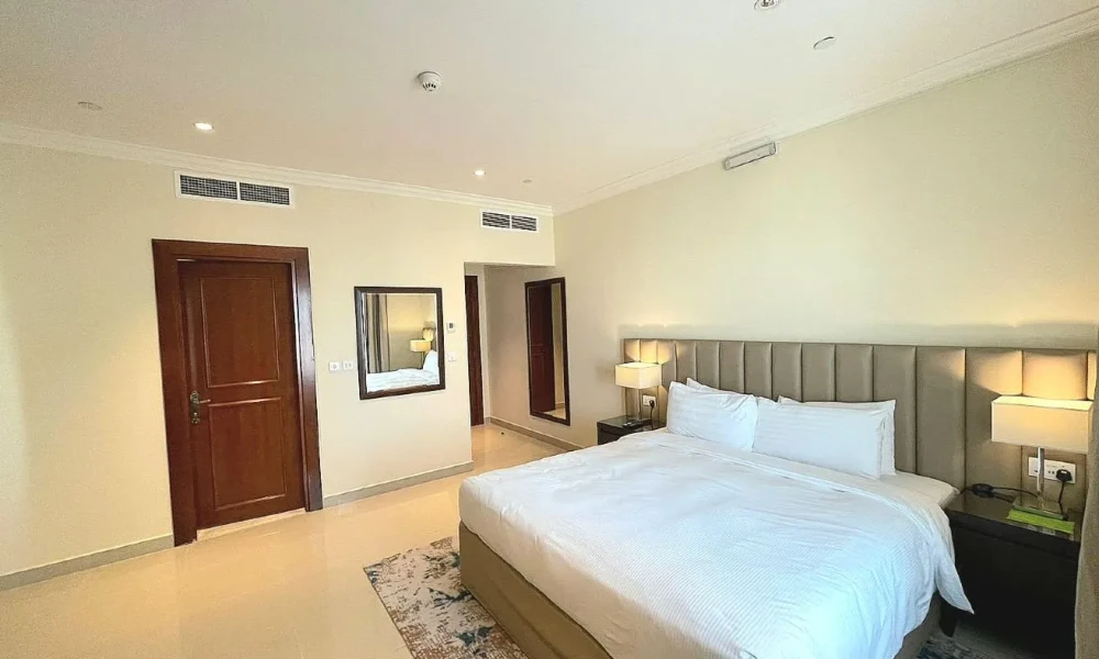 2 FF BR APARTMENT | ACCESS TO POOL AND GYM  PEARL - Image 4
