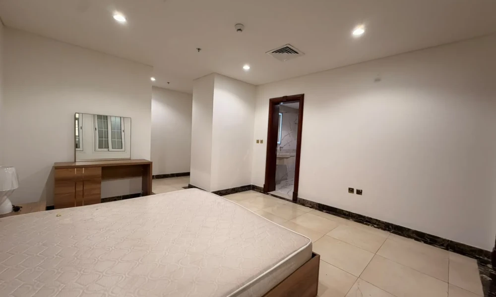 3BR DUPLEX APARTMENT WITH BACKYARD IN LUSAIL small 3