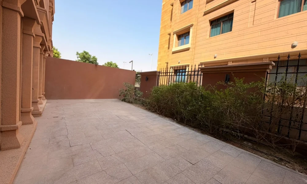 3BR DUPLEX APARTMENT WITH BACKYARD IN LUSAIL - Image 10