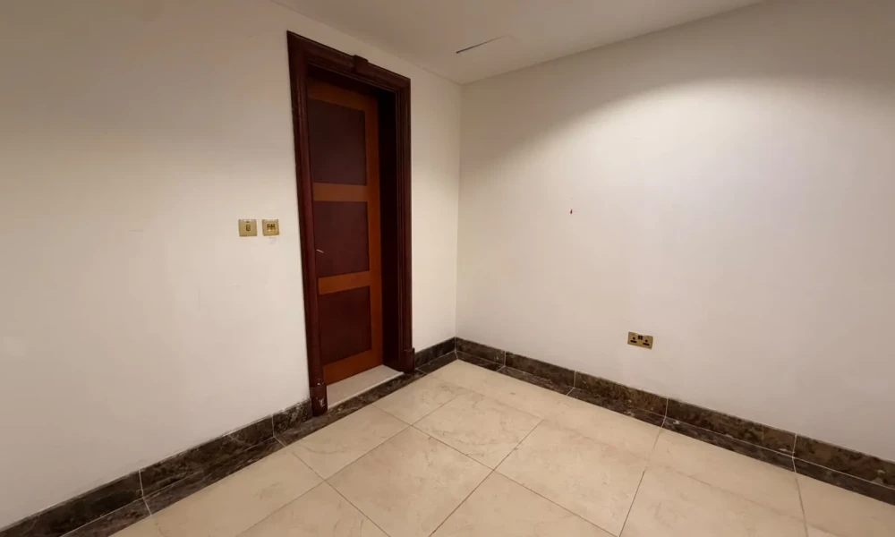 3BR DUPLEX APARTMENT WITH BACKYARD IN LUSAIL - Image 4