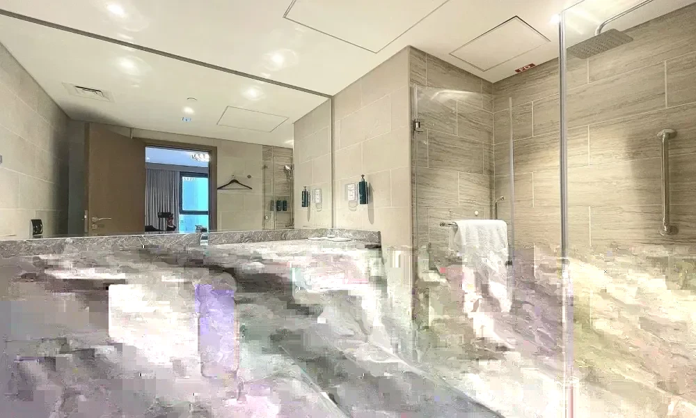 MOVE-IN READY BEAUTIFUL 2BR FF APARTMENTW/BALCONY - Image 10