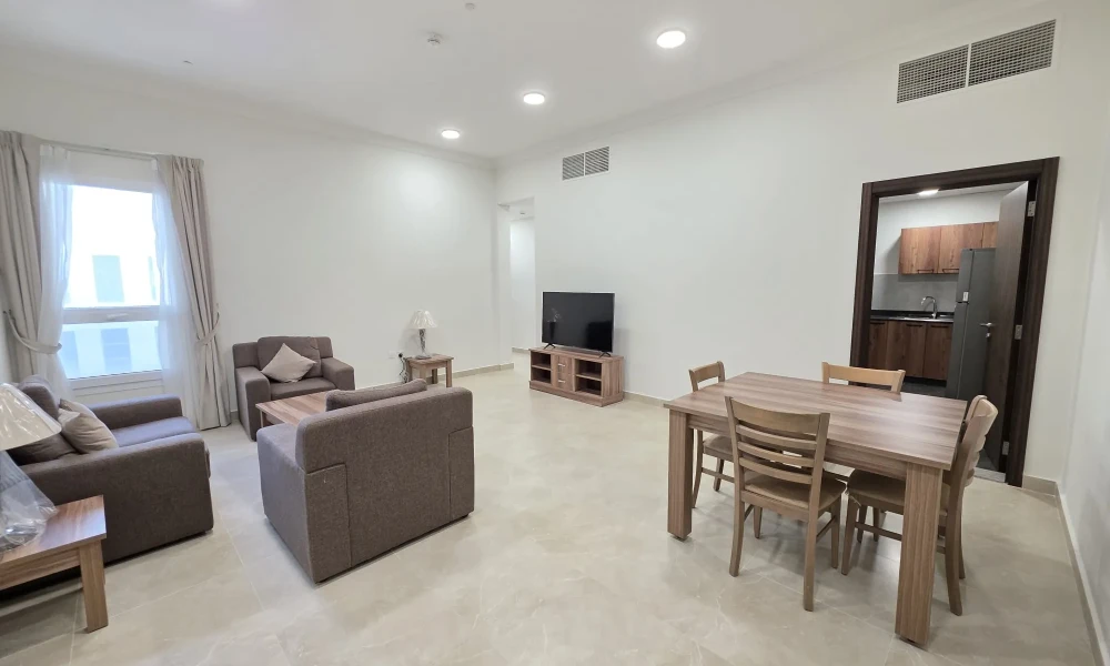 MODERN 2 BR | FULLY FURNISHED | POOL & GYM - Image 4