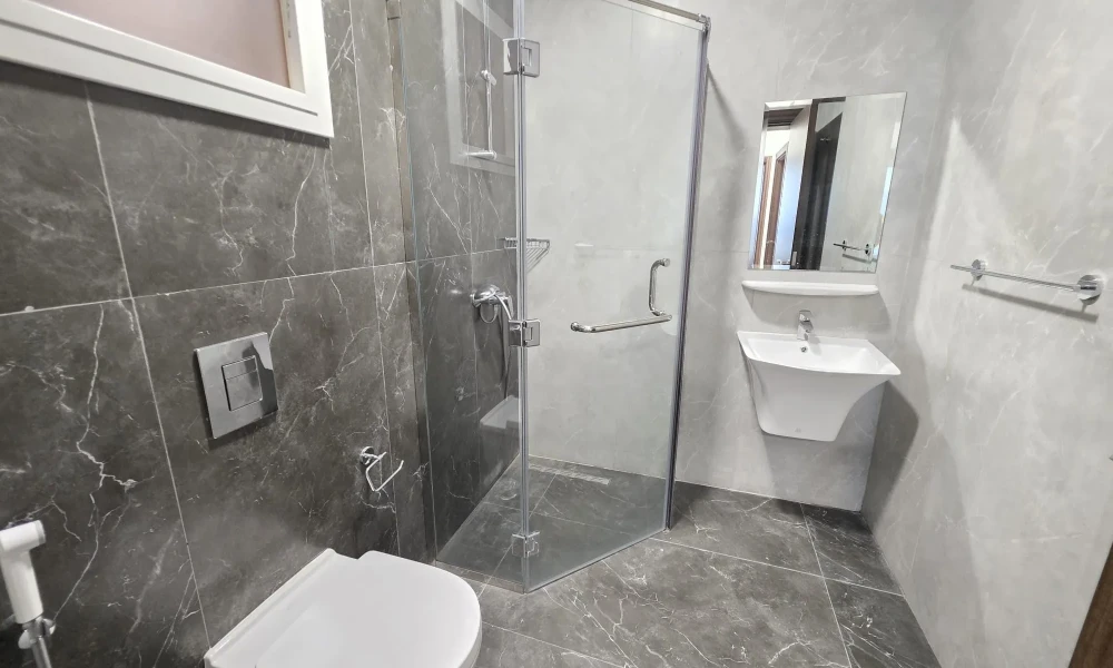 MODERN 2 BR | FULLY FURNISHED | POOL & GYM - Image 6
