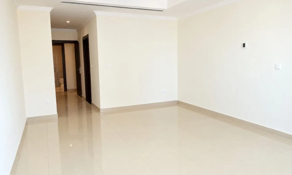 SPACIOUS 1BR + OFFICE | GREAT LOCATION| POOL & GYM small 2