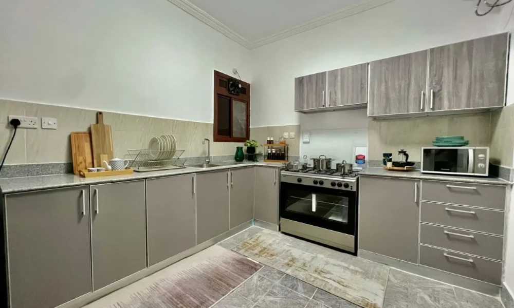 2 BHK APT FURNISHED | CLUBHOUSE + FULL AMENITIES - Image 4