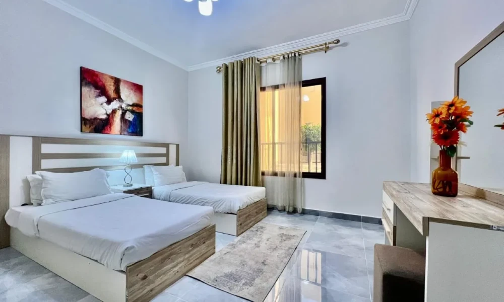 2 BHK APT FURNISHED | CLUBHOUSE + FULL AMENITIES small 3