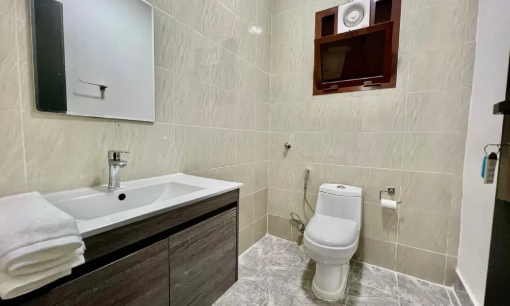 2 BHK APT FURNISHED | CLUBHOUSE + FULL AMENITIES - Image 6