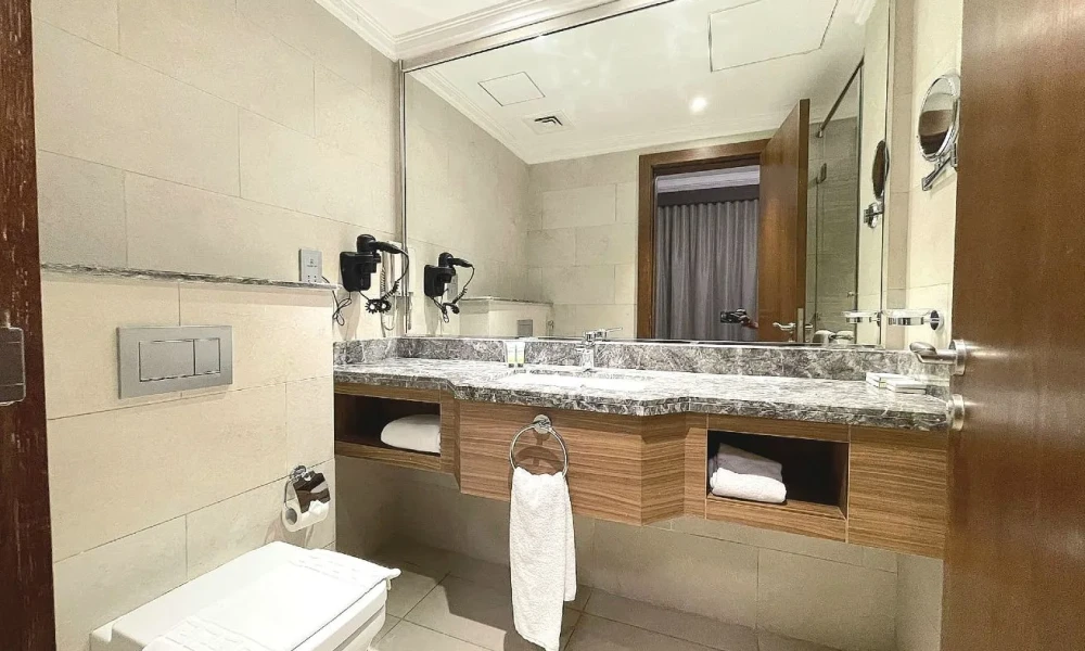 AMAZING VIEW 1BR FF INCLUDING BILLS + FACILITIES - Image 9