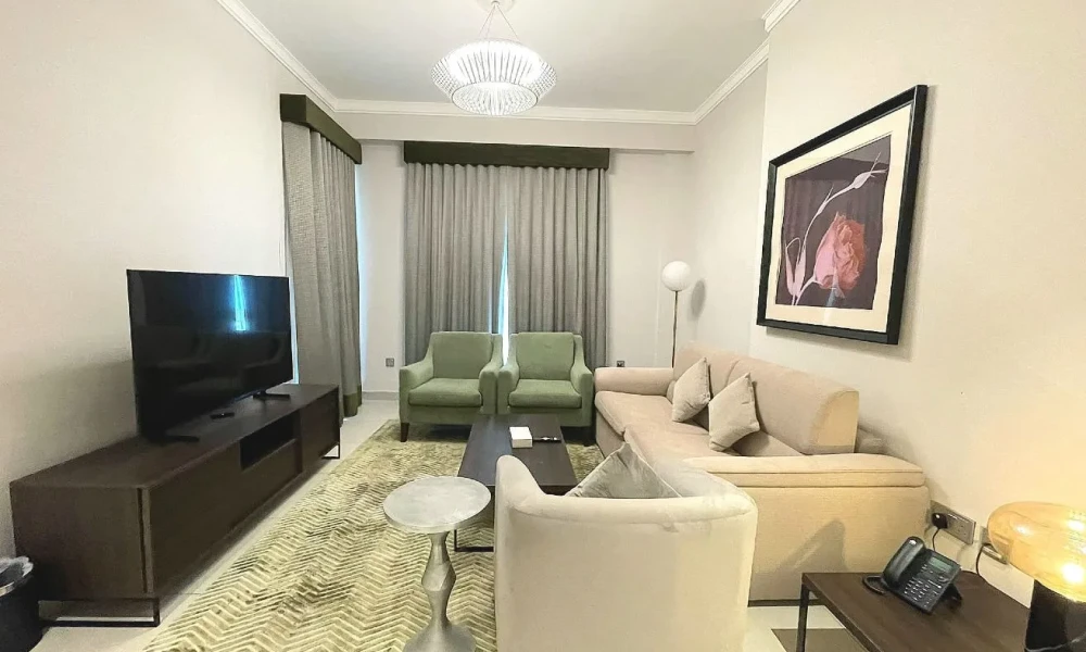 AMAZING VIEW 1BR FF INCLUDING BILLS + FACILITIES small 1
