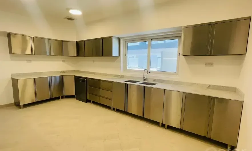 SPACIOUS 4BR VILLA | SEMI - FURNISHED | BALCONY - Image 4