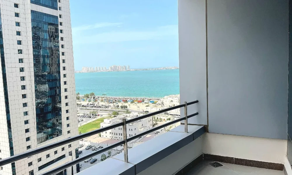 EXCLUSIVE WATERFRONT LIVING |3BR + MAID| WEST BAY