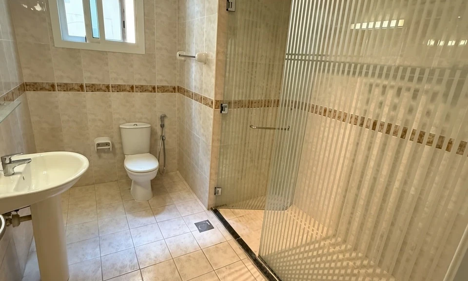 FURNISHED 1BR APT W/ PARKING | BILLS INCLUDED - Image 9