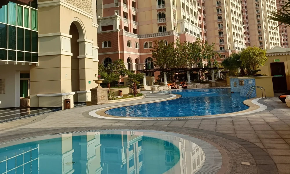 COZY FURNISHED STUDIO APARTMENT IN THE PEARL  - Image 7