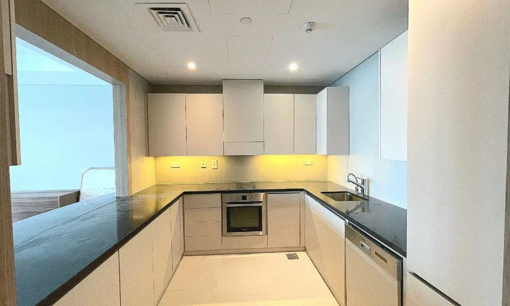 1 BR TOWNHOUSE | BALCONY SEA VIEW | W/ AMENITIES - Image 6