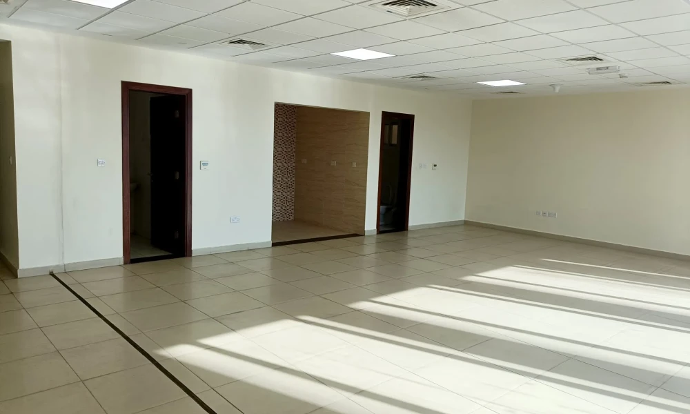 READY TO MOVE IN | OFFICE SPACE | GREAT LOCATION small 1